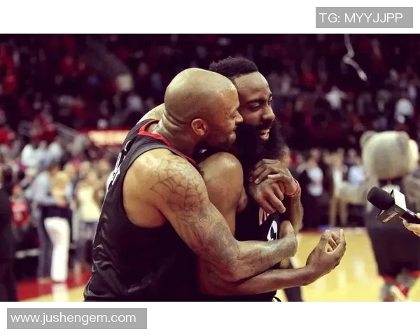 国内篮球明星真人图片大集合展现精彩瞬间与激情时刻